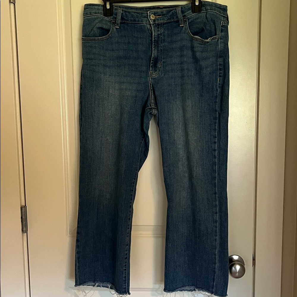 Old Navy High-Rise Loose Jeans – Size 14